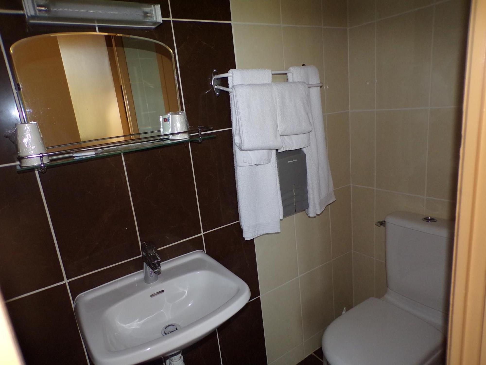 Le Relais De Boralde Hotell Espalion Exteriör bild