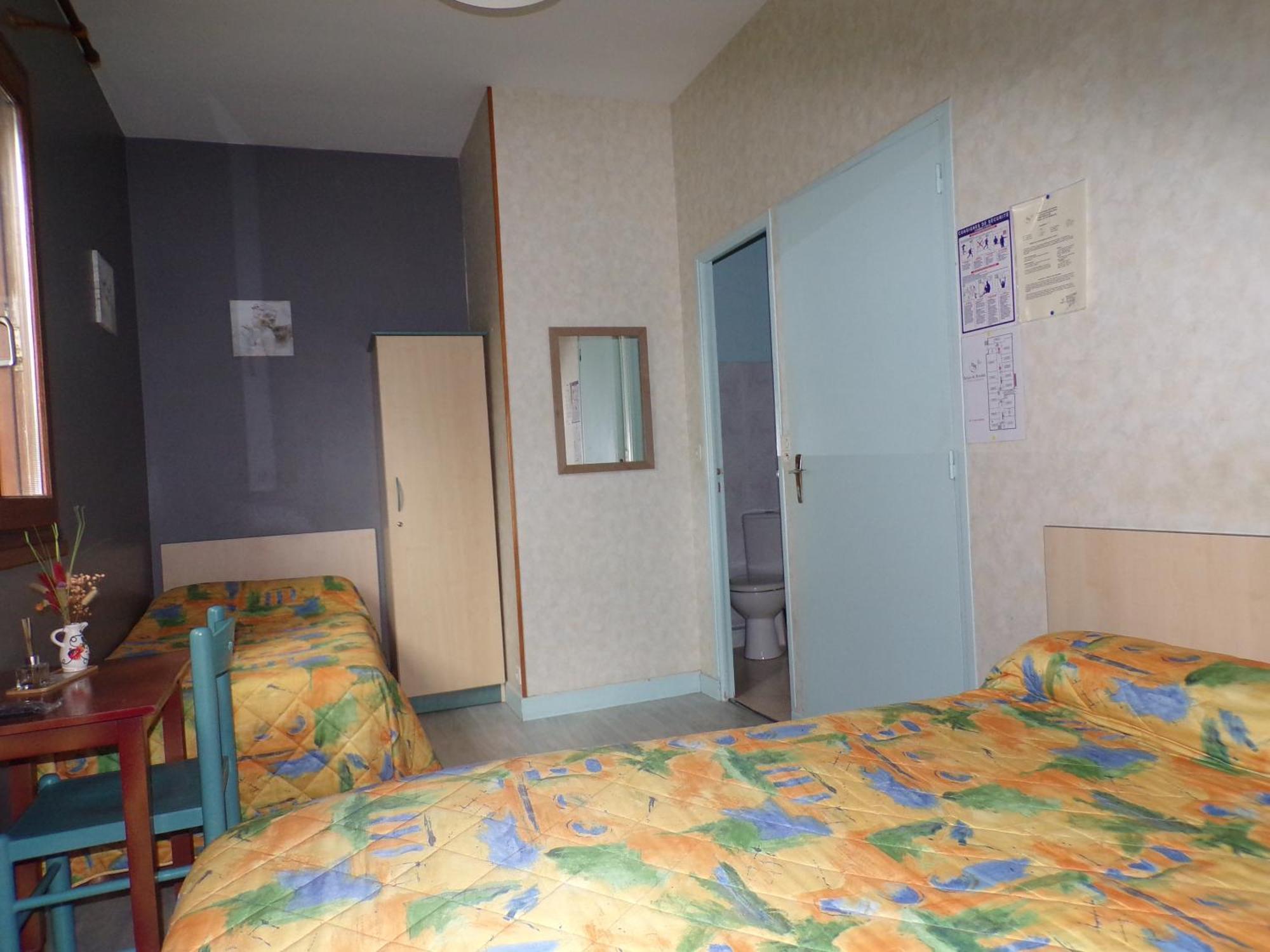 Le Relais De Boralde Hotell Espalion Exteriör bild