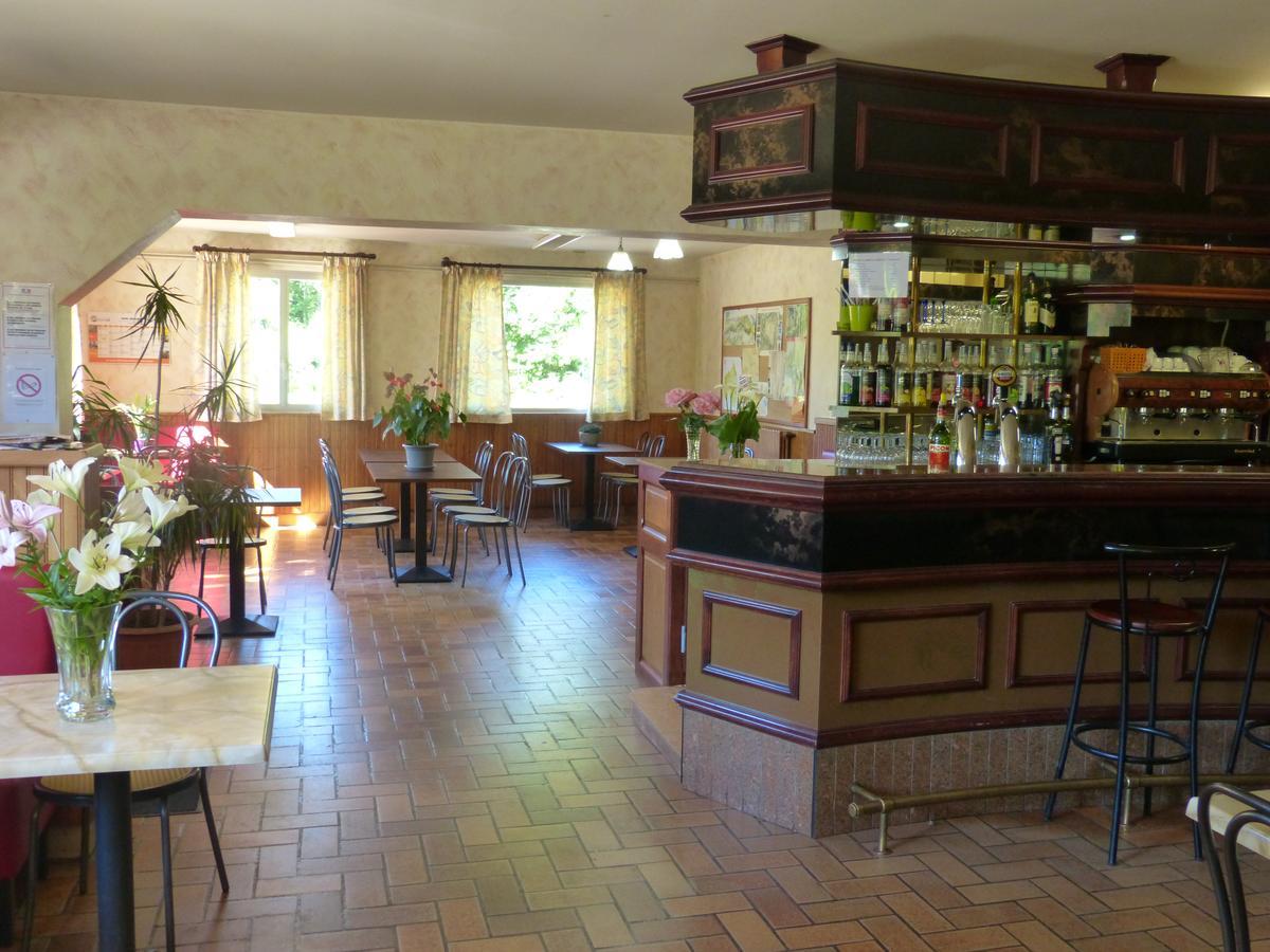 Le Relais De Boralde Hotell Espalion Exteriör bild