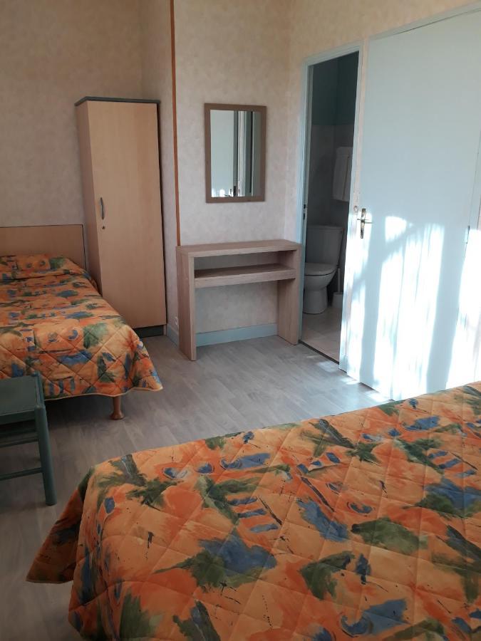 Le Relais De Boralde Hotell Espalion Exteriör bild