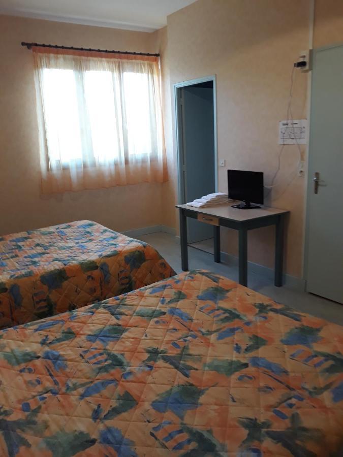 Le Relais De Boralde Hotell Espalion Exteriör bild